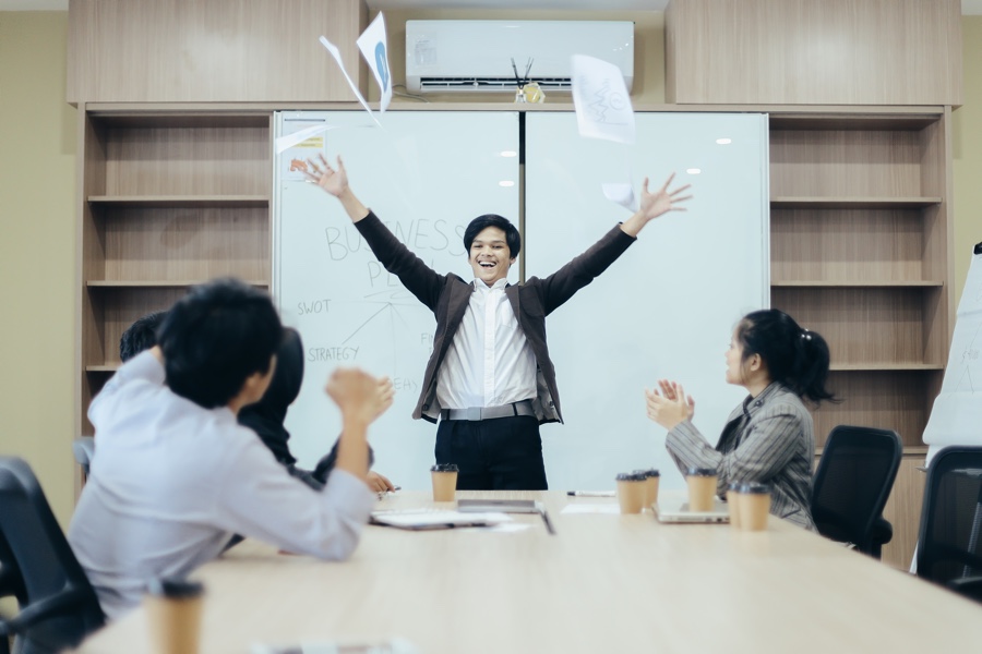 Integrasi Komunikasi dan Presentasi untuk Kesuksesan Profesional